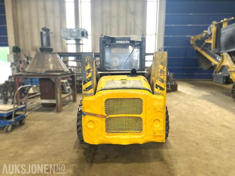 2002 Komatsu SK 81.5 kompaktlaster - Kompaktlaadur: pilt 4 2002 Komatsu SK 81.5 kompaktlaster - Kompaktlaadur: pilt 4