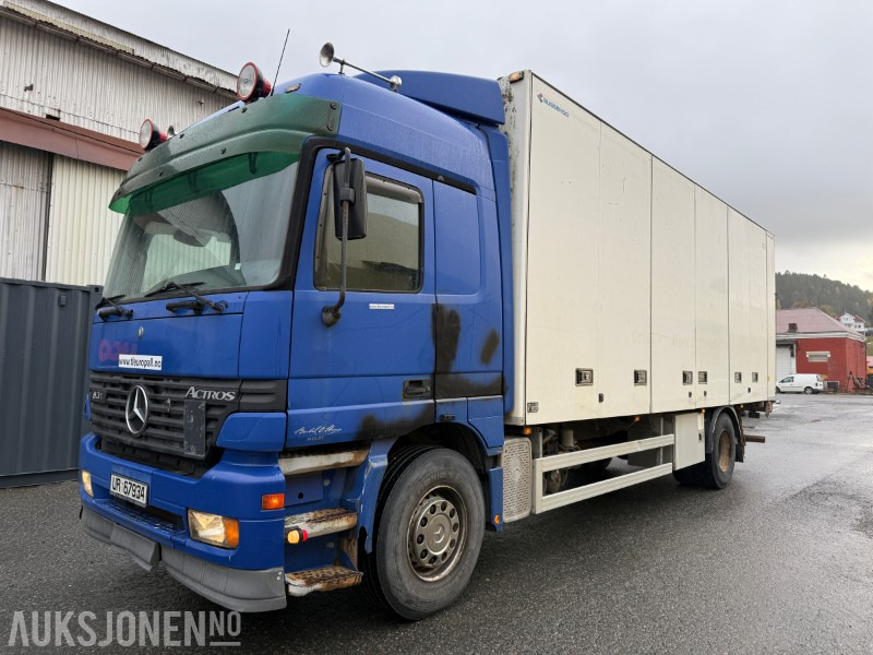 2003 Mercedes-Benz 1831L/60 4X2 - Kasti veoauto: pilt 1 2003 Mercedes-Benz 1831L/60 4X2 - Kasti veoauto: pilt 1