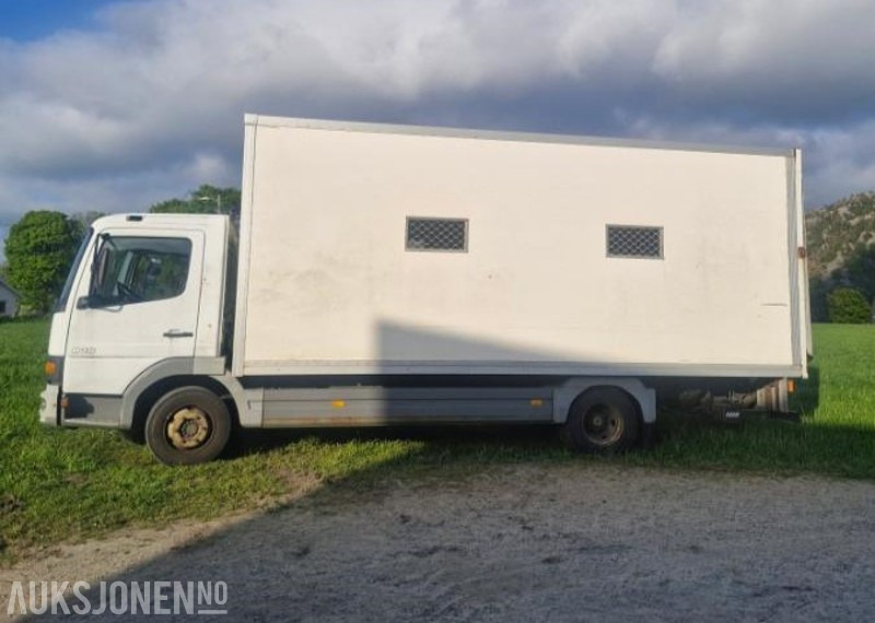 2003 Mercedes-Benz 818 - Skapbil/dyretansportbil - Loomaveok: pilt 5 2003 Mercedes-Benz 818 - Skapbil/dyretansportbil - Loomaveok: pilt 5