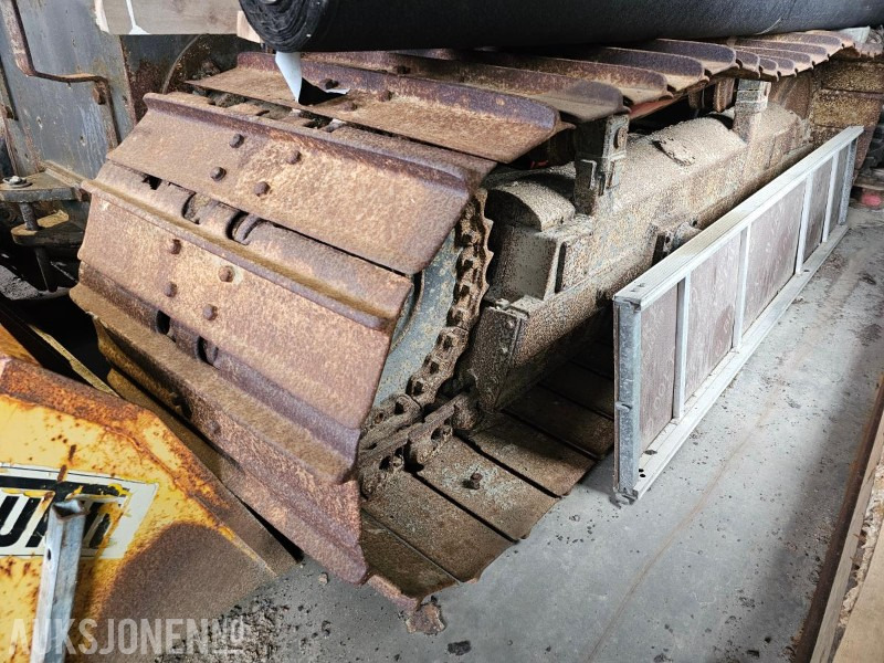 2003 NEW HOLLAND D180 BULLDOZER - Ehitusseade: pilt 3 2003 NEW HOLLAND D180 BULLDOZER - Ehitusseade: pilt 3