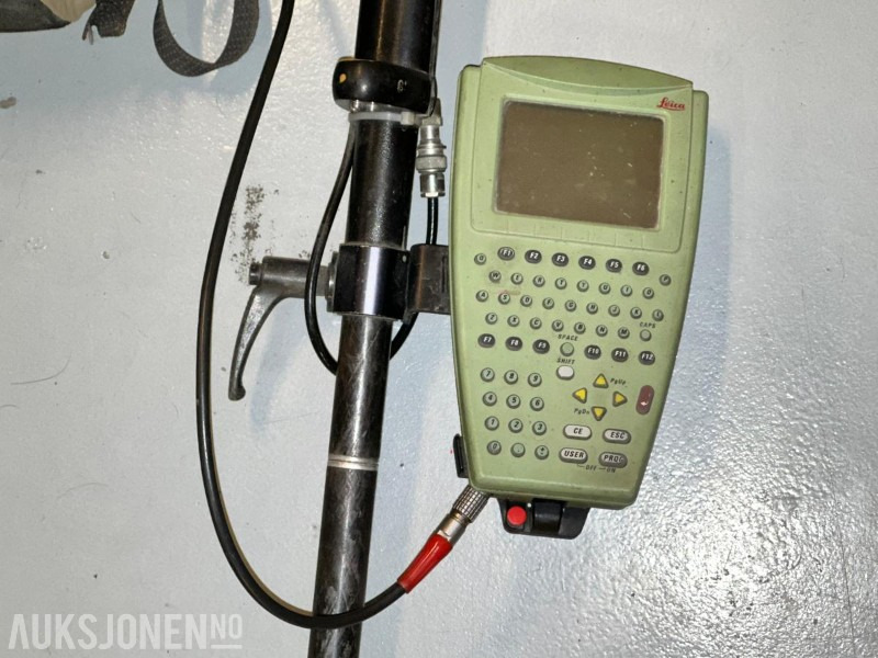 2005 Leica GPS System 1200 – komplett GNSS landmålingssett - Ehitusseade: pilt 5 2005 Leica GPS System 1200 – komplett GNSS landmålingssett - Ehitusseade: pilt 5