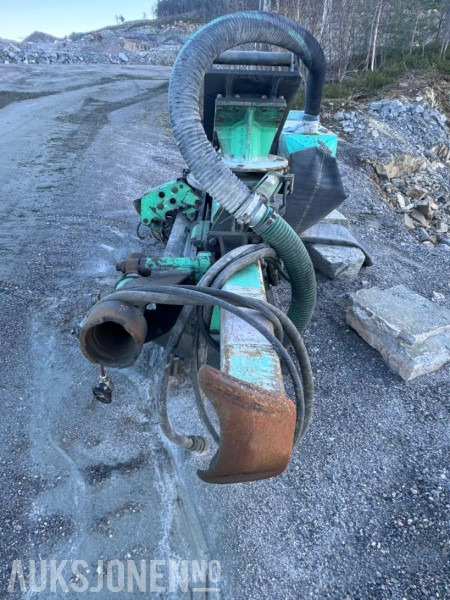 2006 IR Montabert boretårn CPA 225 - HC 40 hammer - Nytt S70 feste i 2022 - Ilmeg støvsuger - kompressor - Puurimisplatvorm: pilt 3 2006 IR Montabert boretårn CPA 225 - HC 40 hammer - Nytt S70 feste i 2022 - Ilmeg støvsuger - kompressor - Puurimisplatvorm: pilt 3