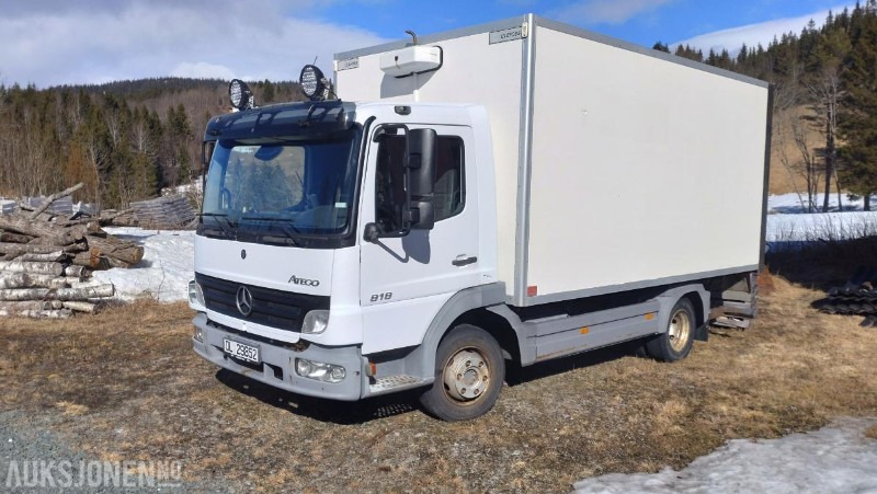 2006 Mercedes-Benz 818/33AT 7,5 skapbil ryggekamera s+v dekk kjetting - Kasti veoauto: pilt 1 2006 Mercedes-Benz 818/33AT 7,5 skapbil ryggekamera s+v dekk kjetting - Kasti veoauto: pilt 1