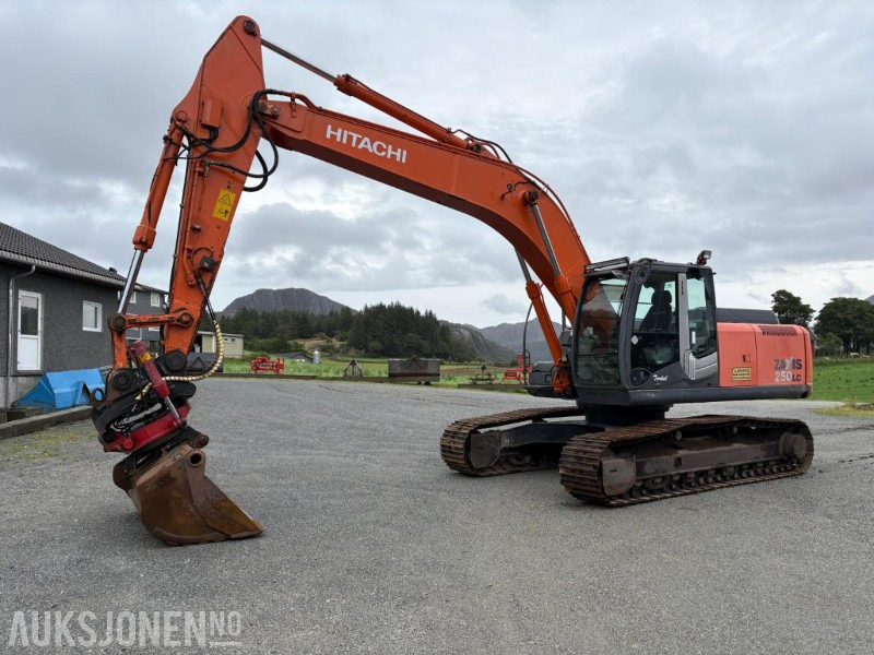 2007 Hitachi Hitachi ZX250LC-3 indexator rt80 rototilt - Ekskavaator: pilt 2 2007 Hitachi Hitachi ZX250LC-3 indexator rt80 rototilt - Ekskavaator: pilt 2