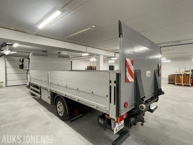 2007 RENAULT MIDLUM LASTEBIL - PLANBIL MED LIFT. KUN 95544 KM! - Madelveok/ Platvormveok: pilt 4 2007 RENAULT MIDLUM LASTEBIL - PLANBIL MED LIFT. KUN 95544 KM! - Madelveok/ Platvormveok: pilt 4