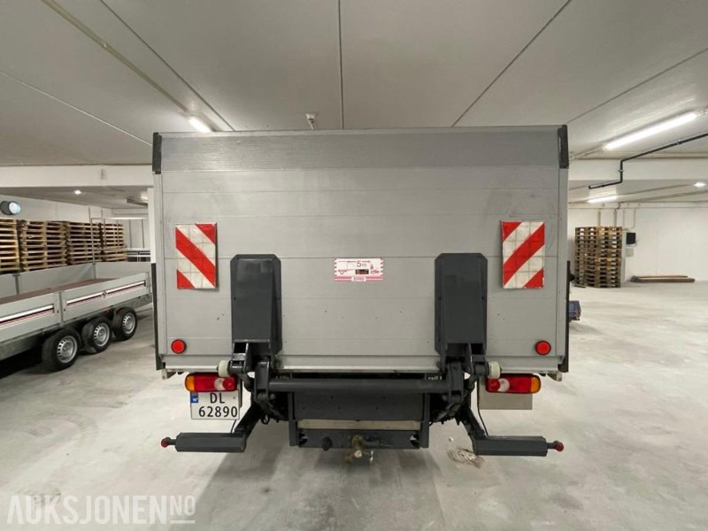 2007 RENAULT MIDLUM LASTEBIL - PLANBIL MED LIFT. KUN 95544 KM! - Madelveok/ Platvormveok: pilt 5 2007 RENAULT MIDLUM LASTEBIL - PLANBIL MED LIFT. KUN 95544 KM! - Madelveok/ Platvormveok: pilt 5