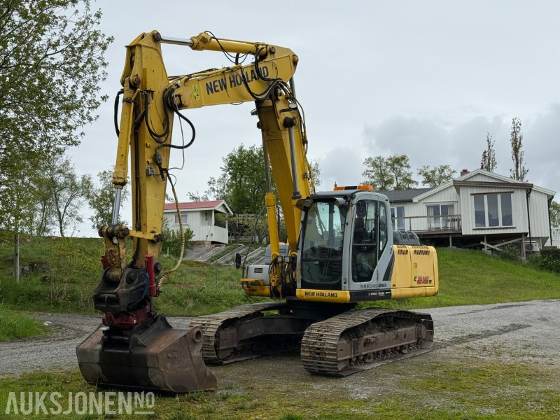 2008 Kobelco E215B Beltegraver - 2 skuffer - Rotortilt og leddet bom - Ekskavaator: pilt 1 2008 Kobelco E215B Beltegraver - 2 skuffer - Rotortilt og leddet bom - Ekskavaator: pilt 1