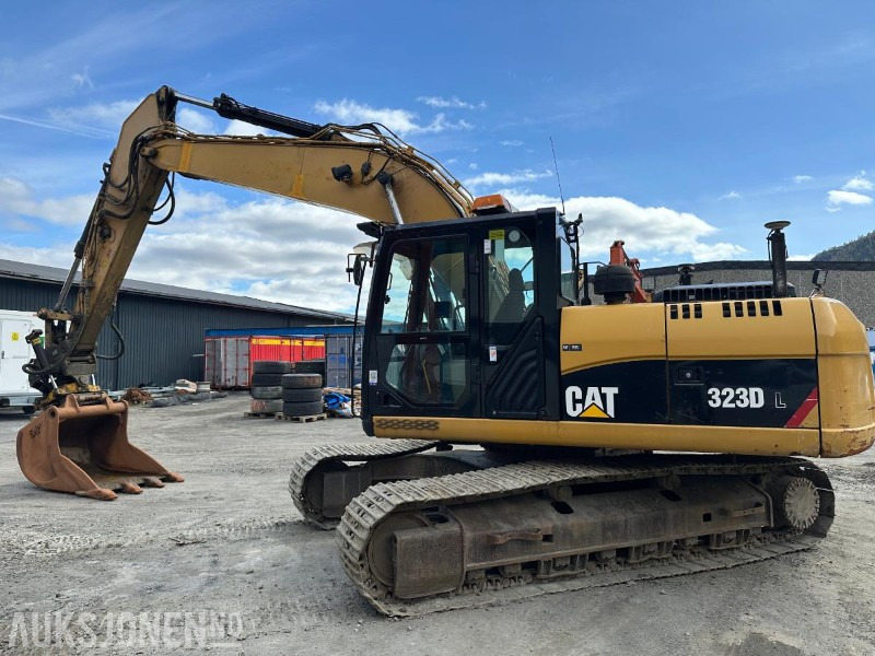 2010 CAT 323D GRAVEMASKIN - 14167 TIMER - Ekskavaator: pilt 1 2010 CAT 323D GRAVEMASKIN - 14167 TIMER - Ekskavaator: pilt 1