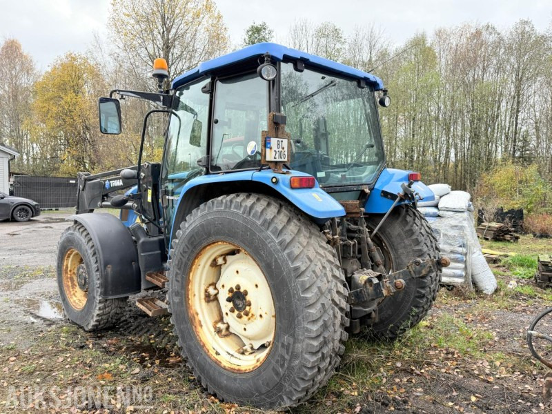 2010 New Holland T5070 traktor / Trima frontlaster / 4X4 - Traktor: pilt 3 2010 New Holland T5070 traktor / Trima frontlaster / 4X4 - Traktor: pilt 3