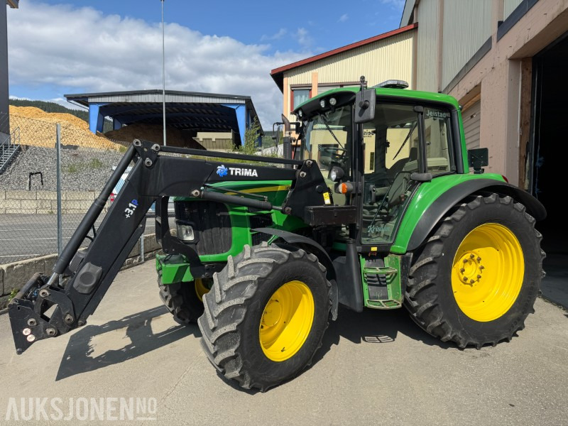 2011 John Deere 6430 Premium traktor med laster - Traktor: pilt 1 2011 John Deere 6430 Premium traktor med laster - Traktor: pilt 1
