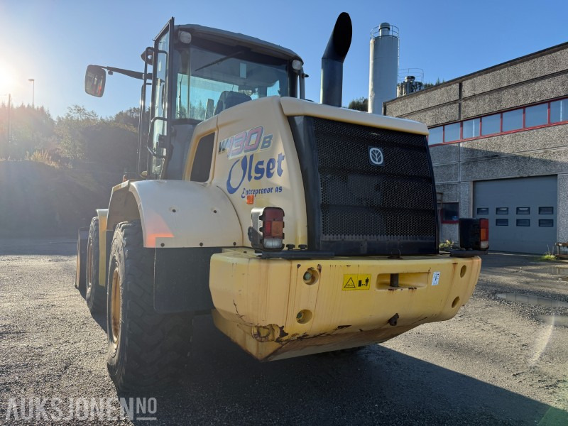 2011 New Holland W130B hjullaster – kun 3 580 timer - Rataslaadur: pilt 4 2011 New Holland W130B hjullaster – kun 3 580 timer - Rataslaadur: pilt 4