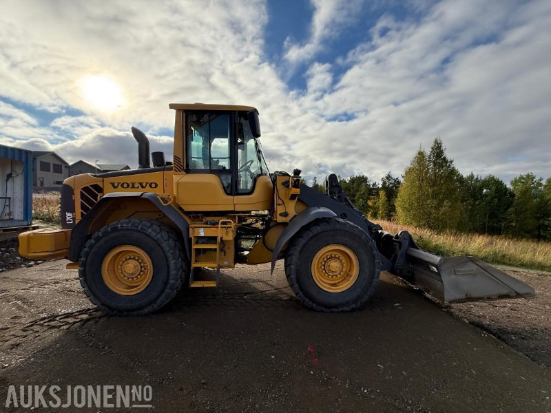 2011 Volvo L70F - Sentralsmøring - Spakestyring - 8830 timer - 13 700kg - Rataslaadur: pilt 4 2011 Volvo L70F - Sentralsmøring - Spakestyring - 8830 timer - 13 700kg - Rataslaadur: pilt 4