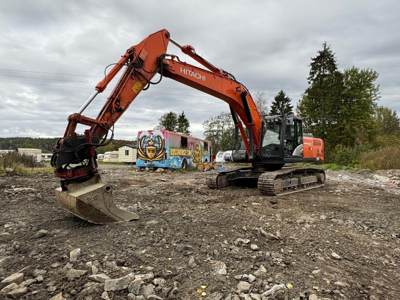 2013 Hitachi ZX250LC-5B,Servicehistorikk, Indexator tiltrotator,sorterings-/rivningsklype,pigghammer, 3 skuffer - Ekskavaator: pilt 2 2013 Hitachi ZX250LC-5B,Servicehistorikk, Indexator tiltrotator,sorterings-/rivningsklype,pigghammer, 3 skuffer - Ekskavaator: pilt 2