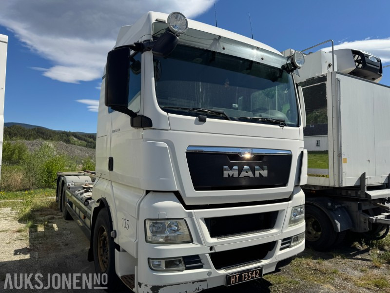 2013 MAN TGX 26.480 chassis med containerfester - Konteinerveduk/ Tõstukiga veoauto: pilt 2 2013 MAN TGX 26.480 chassis med containerfester - Konteinerveduk/ Tõstukiga veoauto: pilt 2