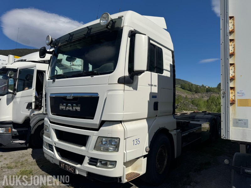 2013 MAN TGX 26.480 chassis med containerfester - Konteinerveduk/ Tõstukiga veoauto: pilt 1 2013 MAN TGX 26.480 chassis med containerfester - Konteinerveduk/ Tõstukiga veoauto: pilt 1