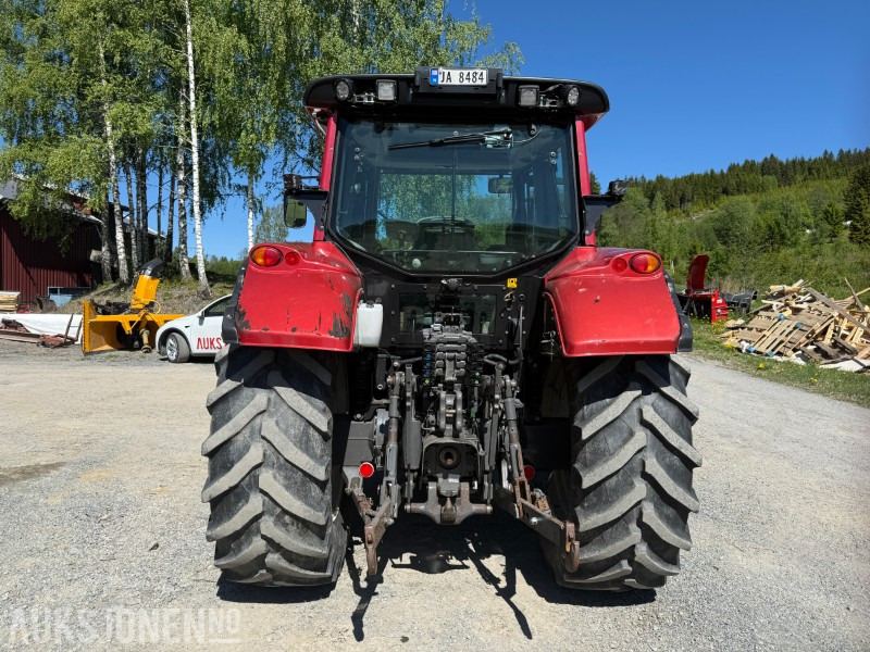 2013 Valtra 8670 traktor - Fjærende fremaksel - Hyttefjæring - 2 seter - Traktor: pilt 5 2013 Valtra 8670 traktor - Fjærende fremaksel - Hyttefjæring - 2 seter - Traktor: pilt 5