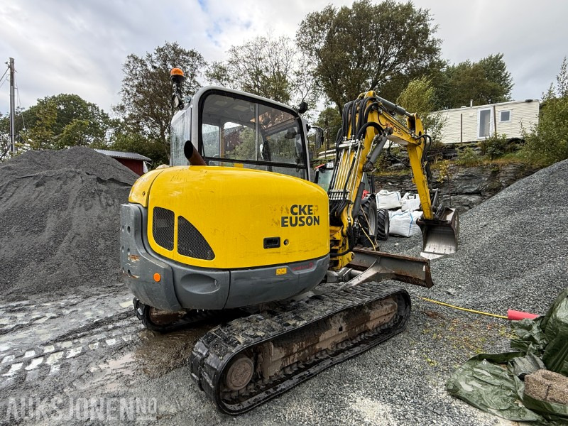 2013 Wacker Neuson 6003 - Gravemaskin - VA-bom - Gummibelter - tiltrotator - skjær - pusseskuff - 3535 timer - Ekskavaator: pilt 5 2013 Wacker Neuson 6003 - Gravemaskin - VA-bom - Gummibelter - tiltrotator - skjær - pusseskuff - 3535 timer - Ekskavaator: pilt 5