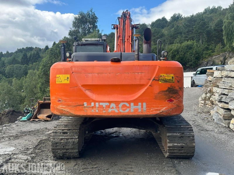 2014 Hitachi ZX250LC-5B Gravemaskin - 10741 Timer - Tiltrotator - Sentralsmøring - Bunkringspumpe - GPS - 2 Skuffer - Ekskavaator: pilt 5 2014 Hitachi ZX250LC-5B Gravemaskin - 10741 Timer - Tiltrotator - Sentralsmøring - Bunkringspumpe - GPS - 2 Skuffer - Ekskavaator: pilt 5