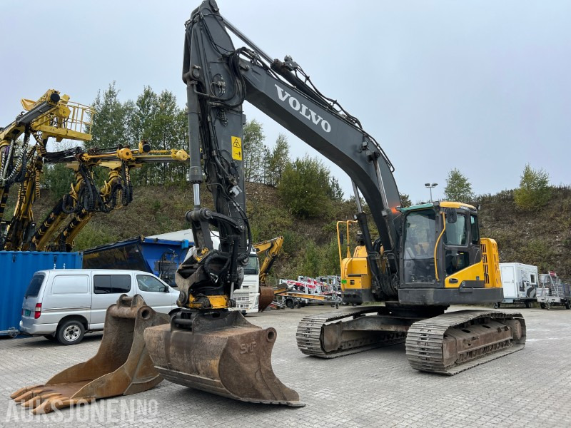 2014 Volvo EC235 DL , Engcon tilt, 2 skuffer, sentralsmøring, dieselvarmer - Ekskavaator: pilt 1 2014 Volvo EC235 DL , Engcon tilt, 2 skuffer, sentralsmøring, dieselvarmer - Ekskavaator: pilt 1