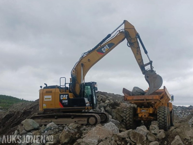 2015 Cat 320E LRR - Beltegraver - 2 skuffer - Ekskavaator: pilt 1 2015 Cat 320E LRR - Beltegraver - 2 skuffer - Ekskavaator: pilt 1
