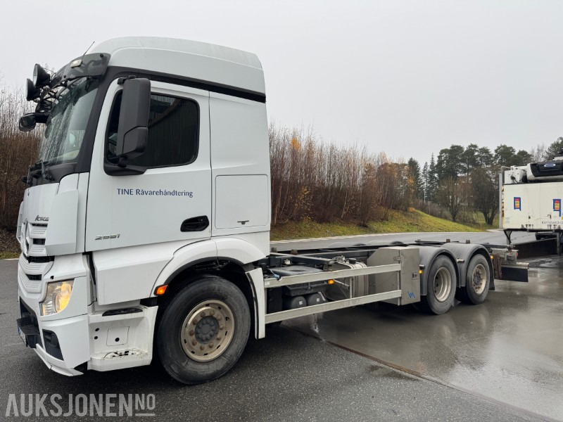 2015 Mercedes-Benz Actros container chassis LAV KM - Konteinerveduk/ Tõstukiga veoauto: pilt 2 2015 Mercedes-Benz Actros container chassis LAV KM - Konteinerveduk/ Tõstukiga veoauto: pilt 2