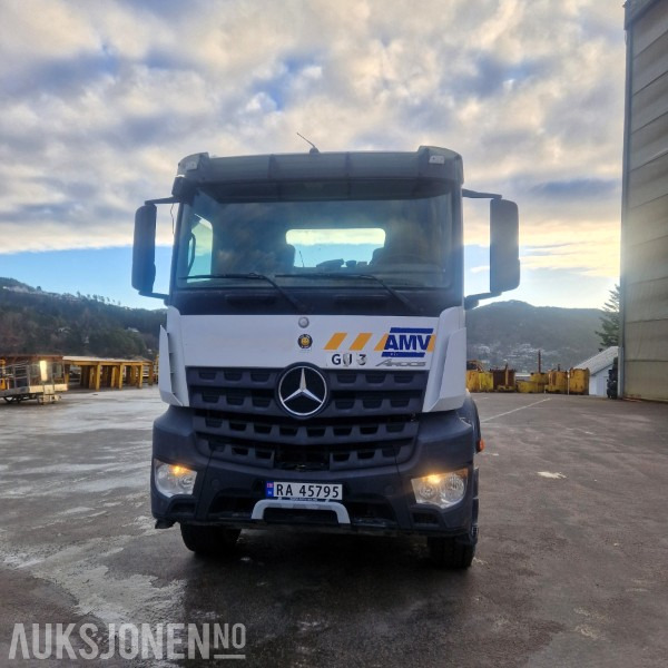 2015 Mercedes-Benz Arocs 3232 chassis / kun 11768 km og 1587 timer - Kabiinišassiiga veoauto: pilt 2 2015 Mercedes-Benz Arocs 3232 chassis / kun 11768 km og 1587 timer - Kabiinišassiiga veoauto: pilt 2