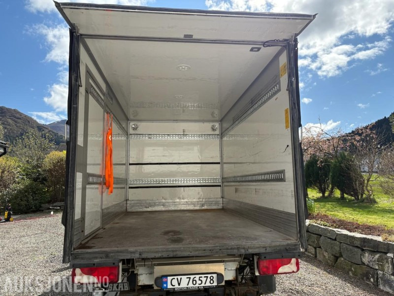 2015 Mercedes-Benz Sprinter ADR-godkjent Løftelem Hengerfeste - Kasti veoauto: pilt 5 2015 Mercedes-Benz Sprinter ADR-godkjent Løftelem Hengerfeste - Kasti veoauto: pilt 5