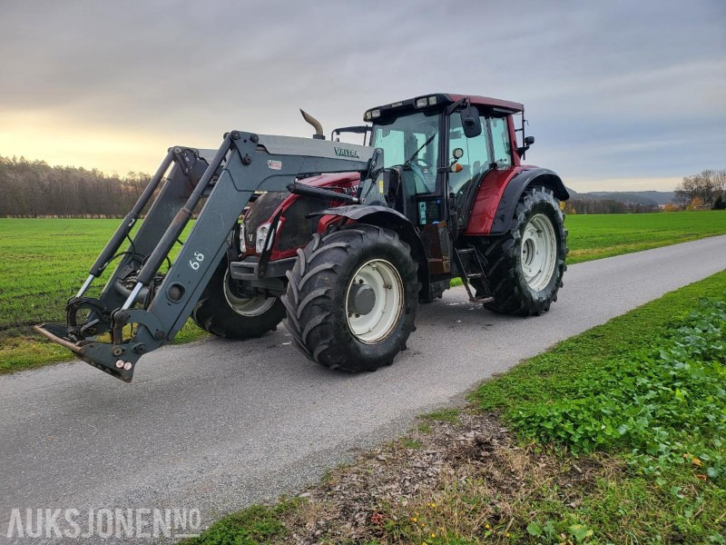 2015 Valtra N163 - Traktor med frontlaster - Traktor: pilt 1 2015 Valtra N163 - Traktor med frontlaster - Traktor: pilt 1