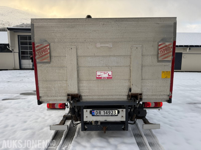 2016 Mercedes-Benz Atego 816 planbil med Zepro løftelem - C1 førarkort - Eu godkjent - Madelveok/ Platvormveok: pilt 4 2016 Mercedes-Benz Atego 816 planbil med Zepro løftelem - C1 førarkort - Eu godkjent - Madelveok/ Platvormveok: pilt 4