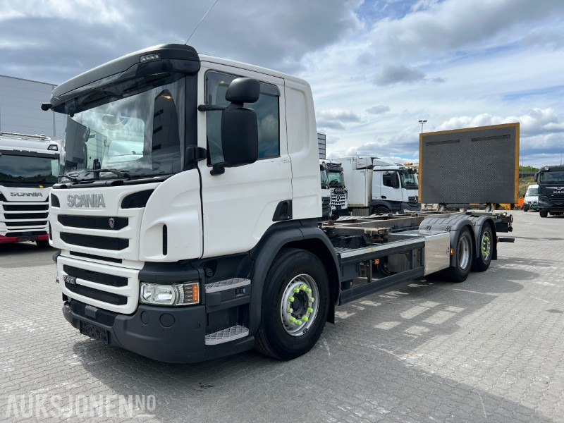 2016 Scania P410 containerbil, lav km, EU, 411 hk, baklem, automat - Konteinerveduk/ Tõstukiga veoauto: pilt 1 2016 Scania P410 containerbil, lav km, EU, 411 hk, baklem, automat - Konteinerveduk/ Tõstukiga veoauto: pilt 1