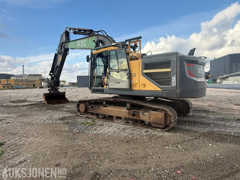 2016 VOLVO EC250EL FULLT UTRUSTET RIVNINGSMASKIN - ROTOTILT - SENTRALSMØRING - 6029 TIMER. - Ekskavaator: pilt 5 2016 VOLVO EC250EL FULLT UTRUSTET RIVNINGSMASKIN - ROTOTILT - SENTRALSMØRING - 6029 TIMER. - Ekskavaator: pilt 5
