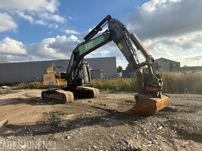2016 VOLVO EC250EL FULLT UTRUSTET RIVNINGSMASKIN - ROTOTILT - SENTRALSMØRING - 6029 TIMER. - Ekskavaator: pilt 2 2016 VOLVO EC250EL FULLT UTRUSTET RIVNINGSMASKIN - ROTOTILT - SENTRALSMØRING - 6029 TIMER. - Ekskavaator: pilt 2
