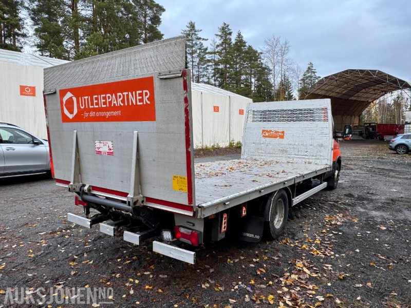 2017 Iveco Daily planbil med bakløfter - Madelveok/ Platvormveok: pilt 5 2017 Iveco Daily planbil med bakløfter - Madelveok/ Platvormveok: pilt 5