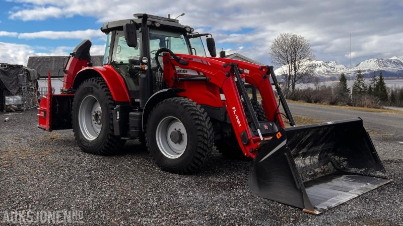 2017 Massey Ferguson 6714 S Dyna VT * Eu Godkjent * 2503 Timer * - Traktor: pilt 2 2017 Massey Ferguson 6714 S Dyna VT * Eu Godkjent * 2503 Timer * - Traktor: pilt 2
