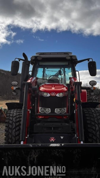 2017 Massey Ferguson 6714 S Dyna VT * Eu Godkjent * 2503 Timer * - Traktor: pilt 5 2017 Massey Ferguson 6714 S Dyna VT * Eu Godkjent * 2503 Timer * - Traktor: pilt 5