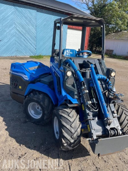 2017 Multione 7.3S minilaster - 4WD. - Kompaktlaadur: pilt 3 2017 Multione 7.3S minilaster - 4WD. - Kompaktlaadur: pilt 3