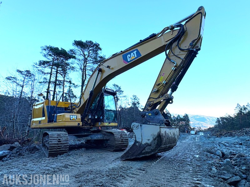 2018 Cat 320 - 4 890 timer - 2 skuffer og tiltrotator - CAT Premium serviceavtale - Ekskavaator: pilt 2 2018 Cat 320 - 4 890 timer - 2 skuffer og tiltrotator - CAT Premium serviceavtale - Ekskavaator: pilt 2