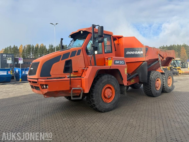 2018 Doosan DA30 DUMPER SERVICEHISTORIKK SENTRALSMØRING. - Kallur: pilt 1 2018 Doosan DA30 DUMPER SERVICEHISTORIKK SENTRALSMØRING. - Kallur: pilt 1