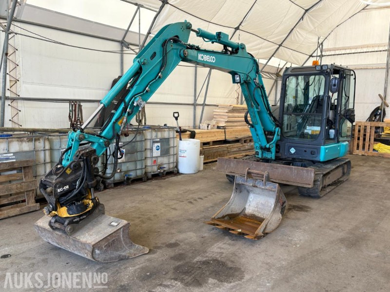 2018 Kobelco SK55SRX-6 - 2 skuffer - tiltrotator - sertifisert til 10/25 - 3 663 motortimer - Ekskavaator: pilt 1 2018 Kobelco SK55SRX-6 - 2 skuffer - tiltrotator - sertifisert til 10/25 - 3 663 motortimer - Ekskavaator: pilt 1