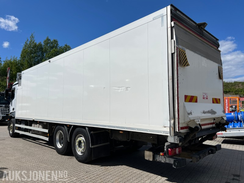 2018 Mercedes-Benz Antos 2545 skapbil med kjøleaggregat, baklem, lav km, DAB, Automat - Kasti veoauto: pilt 3 2018 Mercedes-Benz Antos 2545 skapbil med kjøleaggregat, baklem, lav km, DAB, Automat - Kasti veoauto: pilt 3