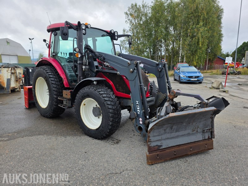 2018 Valtra A94 traktor med mye snøutstyr 981 timer - Traktor: pilt 2 2018 Valtra A94 traktor med mye snøutstyr 981 timer - Traktor: pilt 2