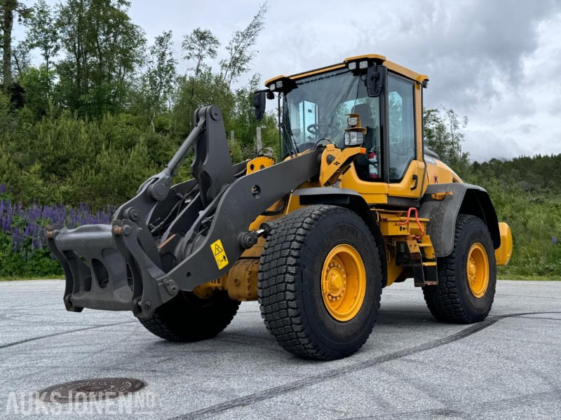 2018 Volvo L90H Hjullaster - Sentralsmøring - Hydraulisk redskapslås - Tilleggshydraulikk - Sertifiseres før salg - Rataslaadur: pilt 1 2018 Volvo L90H Hjullaster - Sentralsmøring - Hydraulisk redskapslås - Tilleggshydraulikk - Sertifiseres før salg - Rataslaadur: pilt 1