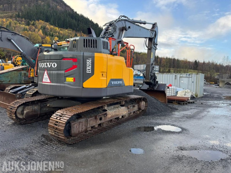 2020 Volvo ECR 235EL Gravemaskin - S70 feste - Pusskuffe - Sentralsmøring - bunkringspumpe - Tiltrotator - Pusskuffe - Sertifisert - Ekskavaator: pilt 2 2020 Volvo ECR 235EL Gravemaskin - S70 feste - Pusskuffe - Sentralsmøring - bunkringspumpe - Tiltrotator - Pusskuffe - Sertifisert - Ekskavaator: pilt 2
