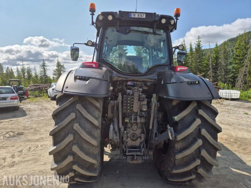 2021 Valtra T 234 VERSU med laster og front hydraulikk / PTO - Traktor: pilt 4 2021 Valtra T 234 VERSU med laster og front hydraulikk / PTO - Traktor: pilt 4