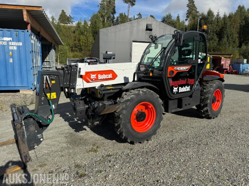 2022 Bobcat T40.180SLPRC teleskoplaster med skuffe og hydraulisk gafler - Teleskooplaadur: pilt 2 2022 Bobcat T40.180SLPRC teleskoplaster med skuffe og hydraulisk gafler - Teleskooplaadur: pilt 2