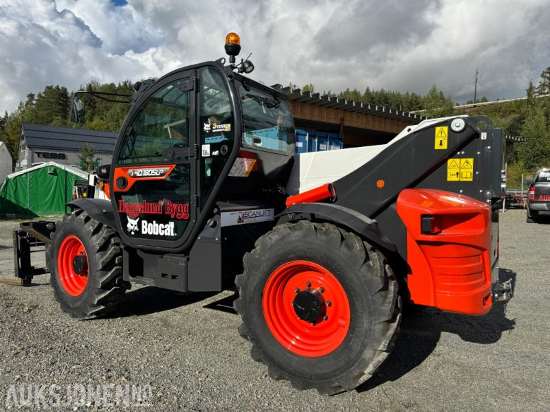 2022 Bobcat T40.180SLPRC teleskoplaster med skuffe og hydraulisk gafler - Teleskooplaadur: pilt 3 2022 Bobcat T40.180SLPRC teleskoplaster med skuffe og hydraulisk gafler - Teleskooplaadur: pilt 3