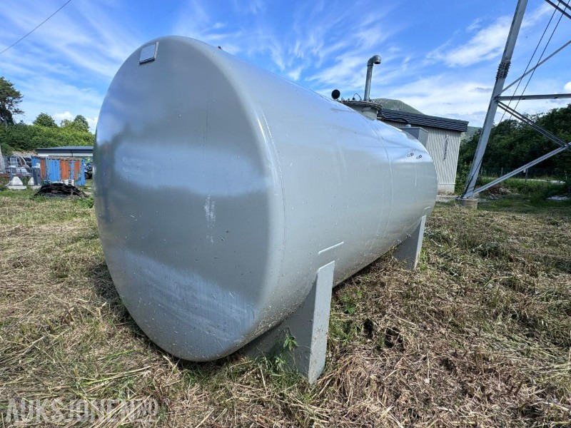 2022 Veratank 10.000 Liter - Dieseltank - Ståltank med dobbelvegg - HDM 80 eco Box - Piusi slangetrommel 10 m slange - OCIO Overfyllingsvern - Ehitusseade: pilt 3 2022 Veratank 10.000 Liter - Dieseltank - Ståltank med dobbelvegg - HDM 80 eco Box - Piusi slangetrommel 10 m slange - OCIO Overfyllingsvern - Ehitusseade: pilt 3