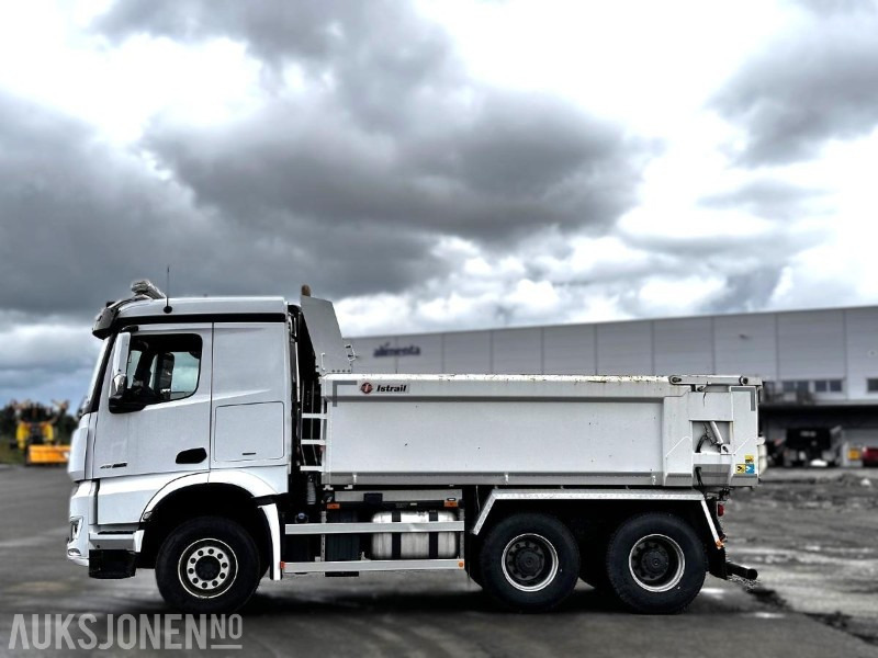 2023 Mercedes-Benz Arocs tippbil m/ Istrail tippkasse – 53 374 km - Kallurauto: pilt 2 2023 Mercedes-Benz Arocs tippbil m/ Istrail tippkasse – 53 374 km - Kallurauto: pilt 2