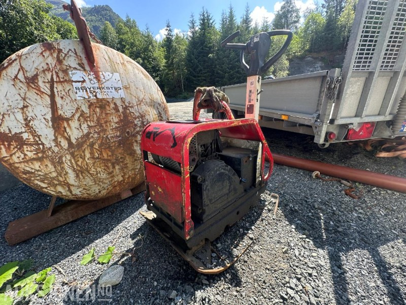 Bomag Reverserbar Vibroplate - Ehitusseade: pilt 1 Bomag Reverserbar Vibroplate - Ehitusseade: pilt 1
