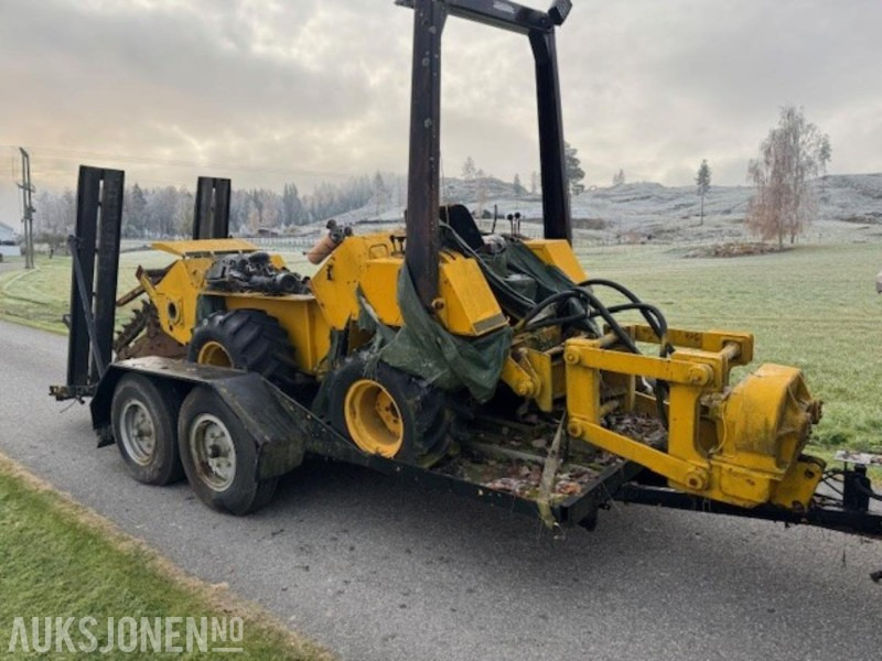DH45 Trencher med vibrofunksjon bak og maskintralle - Ehitusseade: pilt 5 DH45 Trencher med vibrofunksjon bak og maskintralle - Ehitusseade: pilt 5